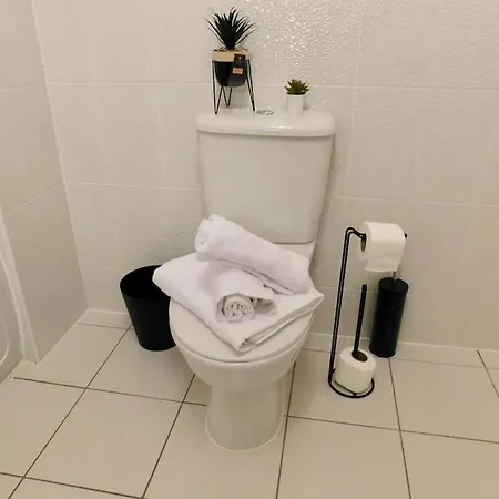 Amila House Manchester, Modern, Spacious, Sleeps 9 With Parking Exterior foto
