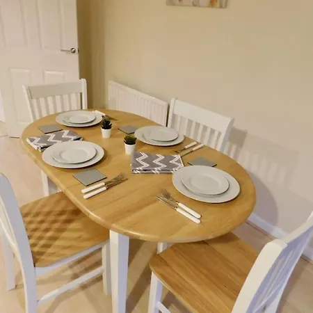Amila House Manchester, Modern, Spacious, Sleeps 9 With Parking Exterior foto