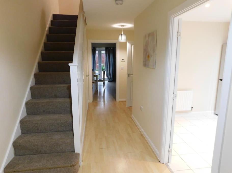 Amila House Manchester, Modern, Spacious, Sleeps 9 With Parking Ferienhaus Manchester